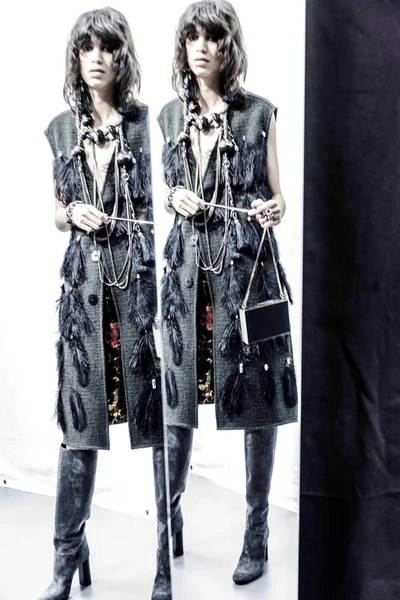 Look 30